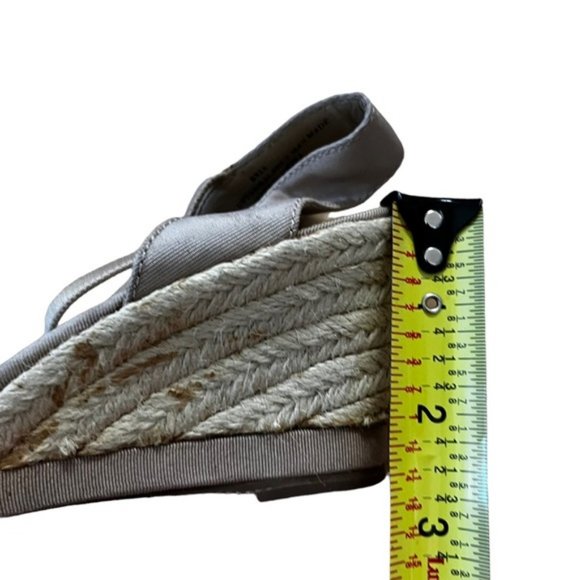 Liz Claiborne Wedges Size 6.5 - Picture 10 of 10
